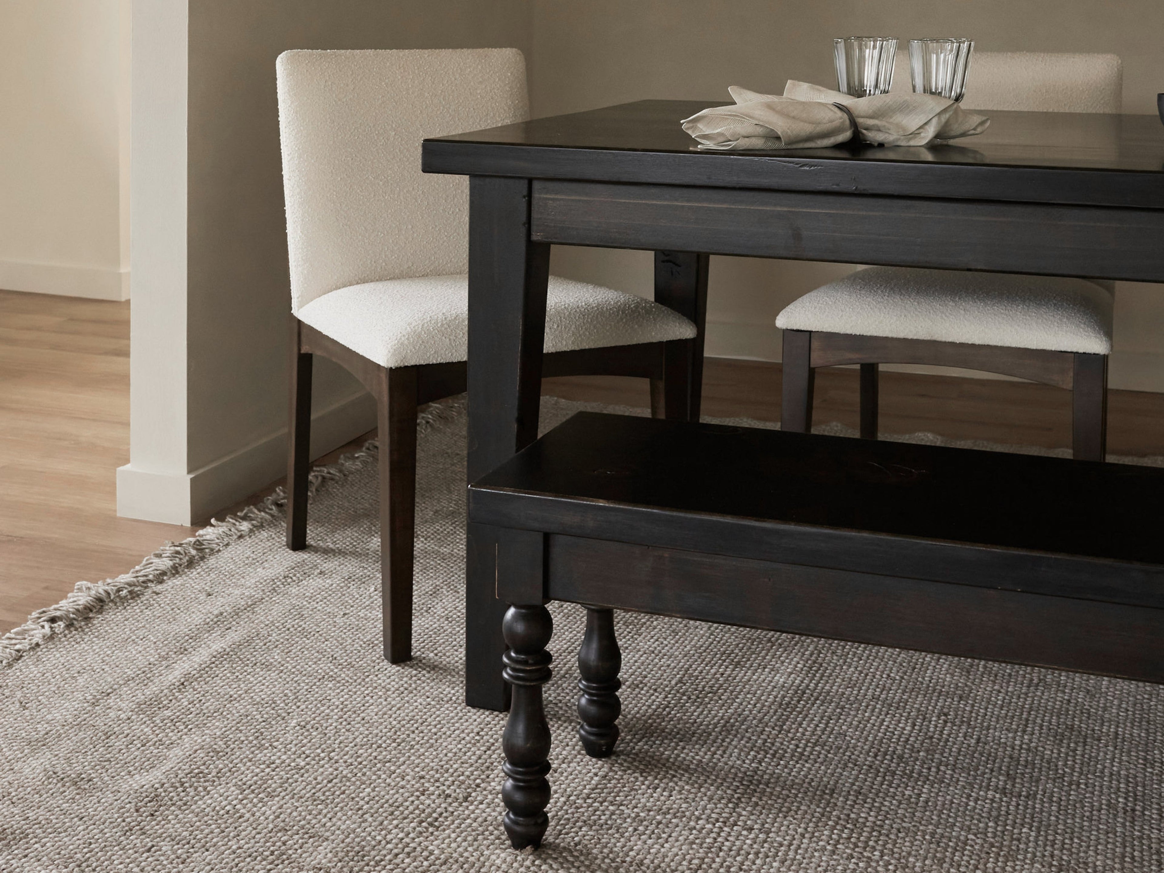 Table à manger Ava Parsons - Tabac